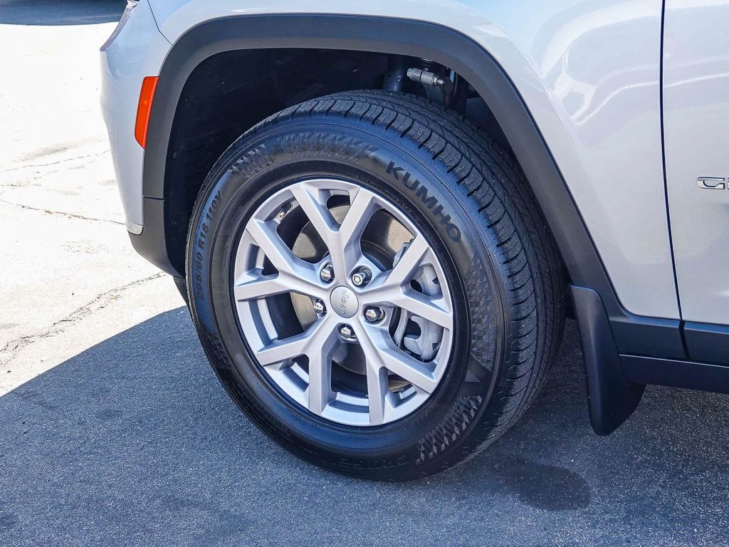 Thumbnail: 2022 Jeep Grand Cherokee L - 7