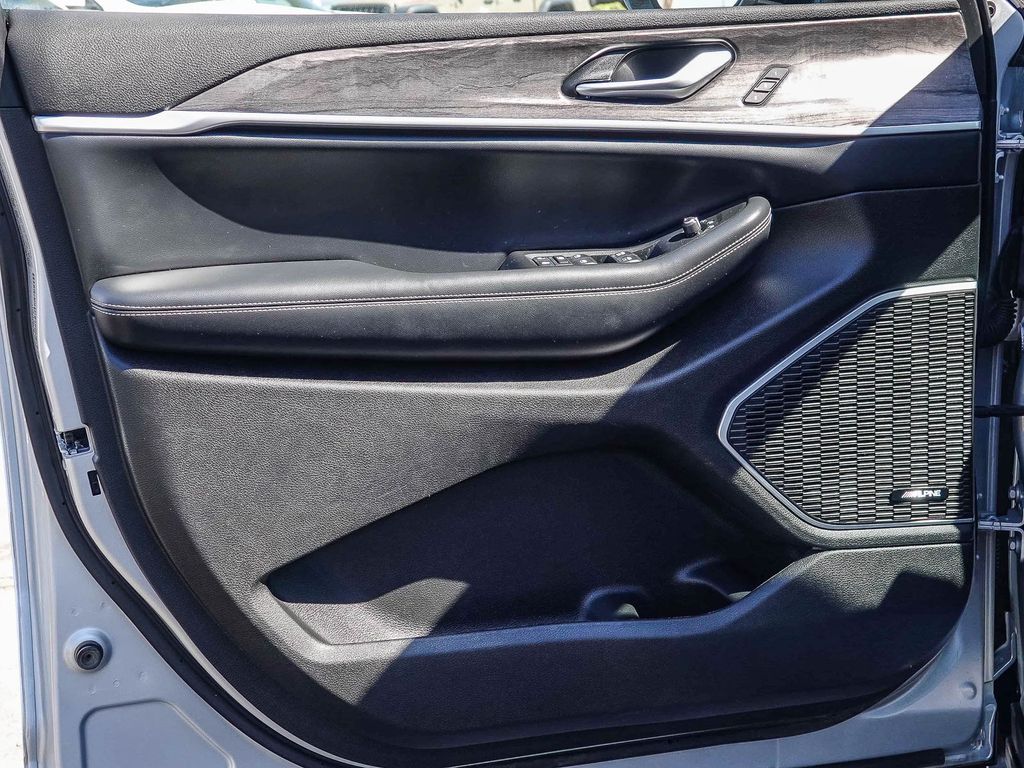 Thumbnail: 2022 Jeep Grand Cherokee L - 23
