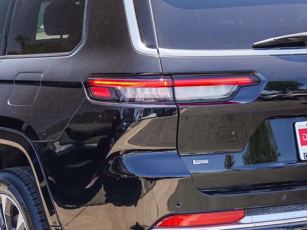 Thumbnail: 2022 Jeep Grand Cherokee L - 19