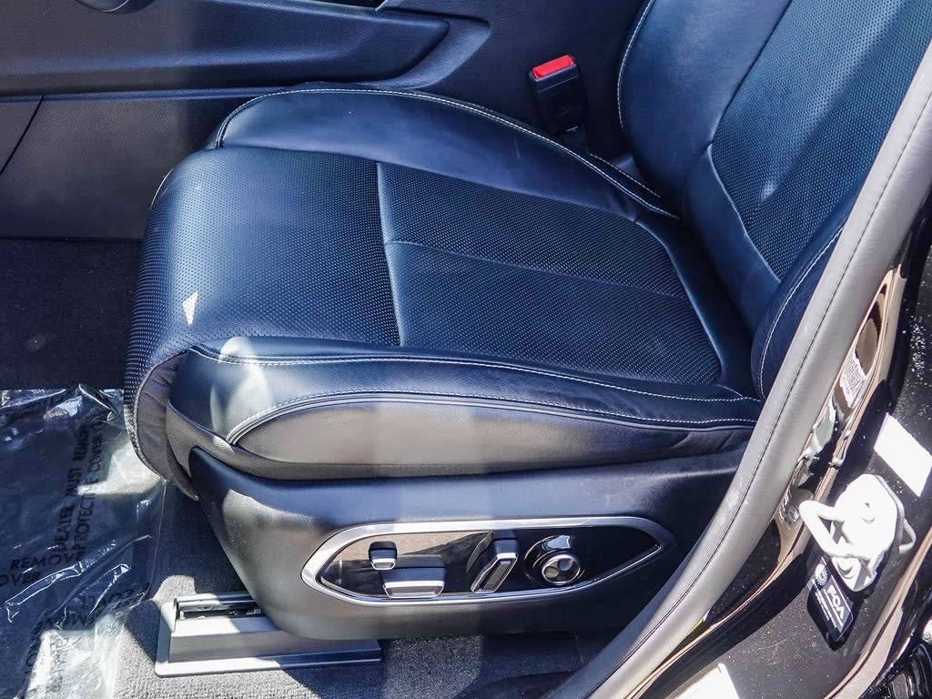 Thumbnail: 2022 Jeep Grand Cherokee L - 23