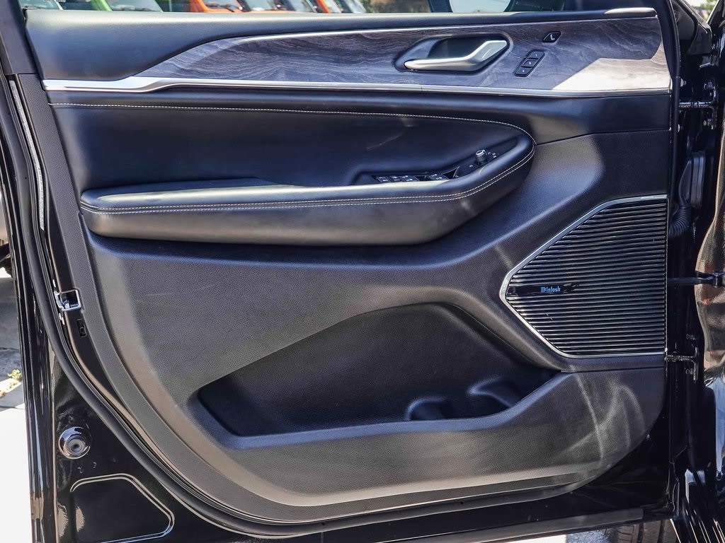 Thumbnail: 2022 Jeep Grand Cherokee L - 22