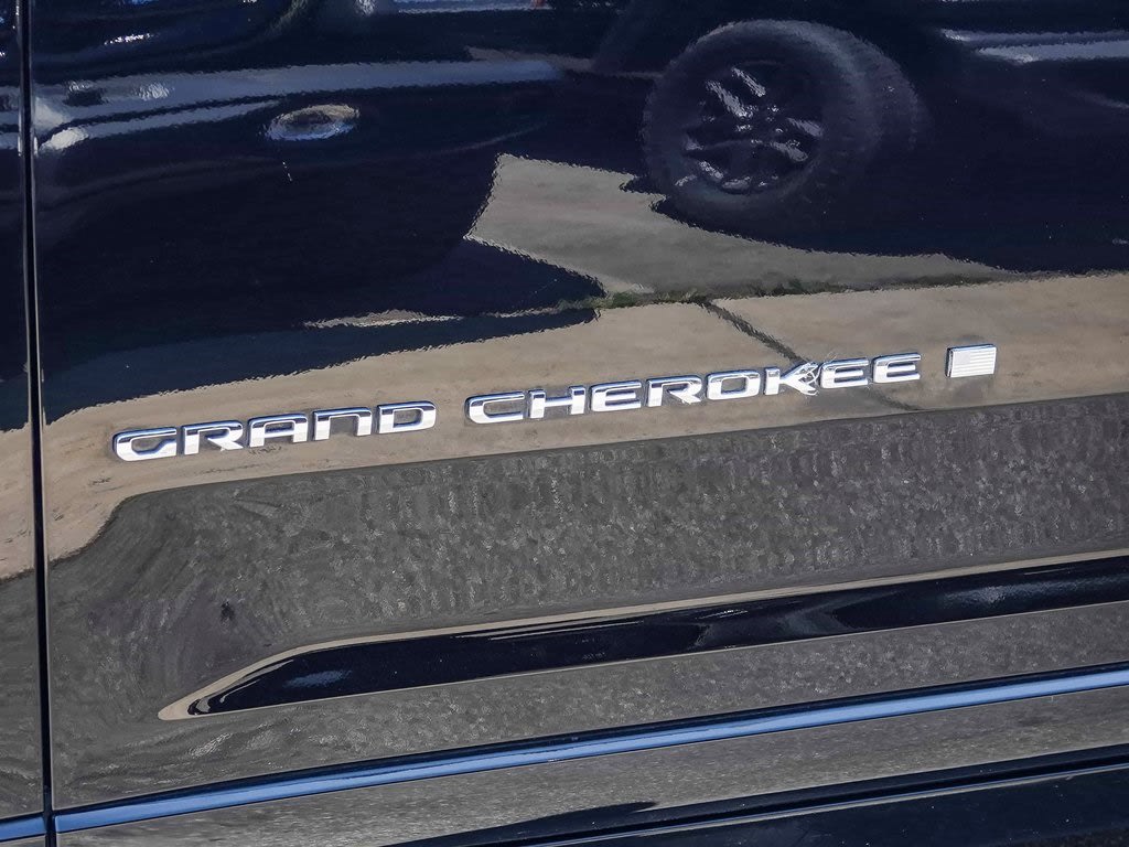 Thumbnail: 2022 Jeep Grand Cherokee L - 6