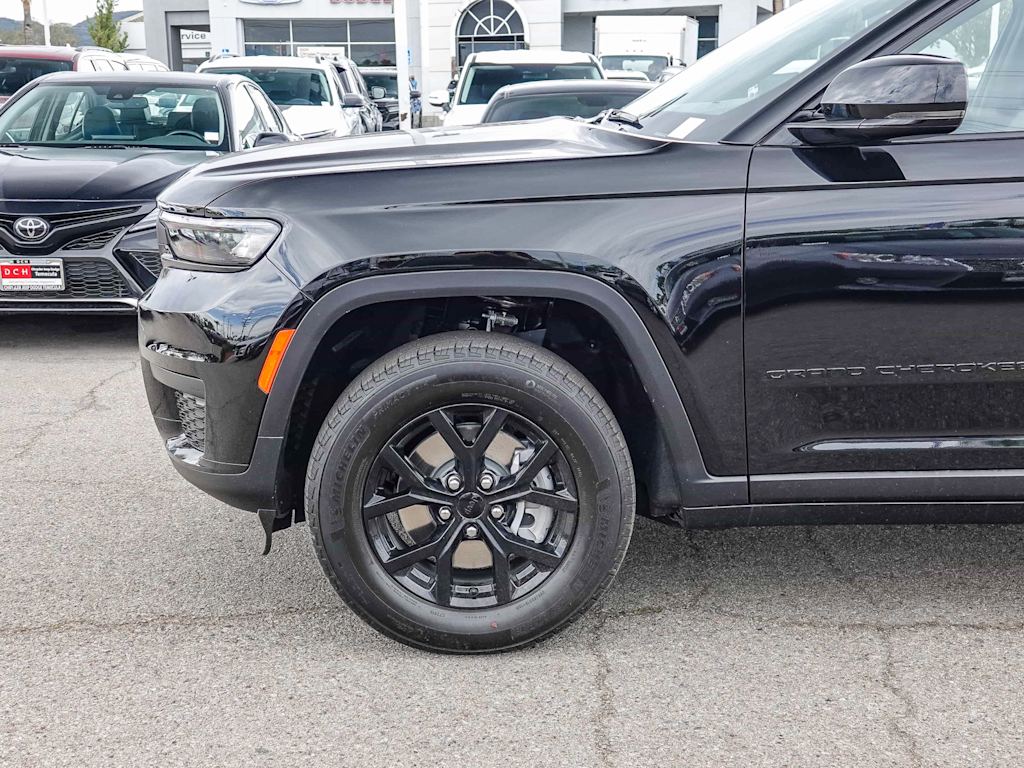 Thumbnail: 2025 Jeep Grand Cherokee L - 7