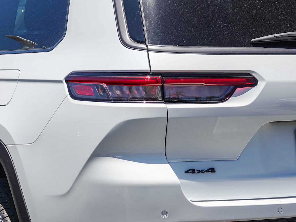 Thumbnail: 2026 Jeep Grand Cherokee L - 25