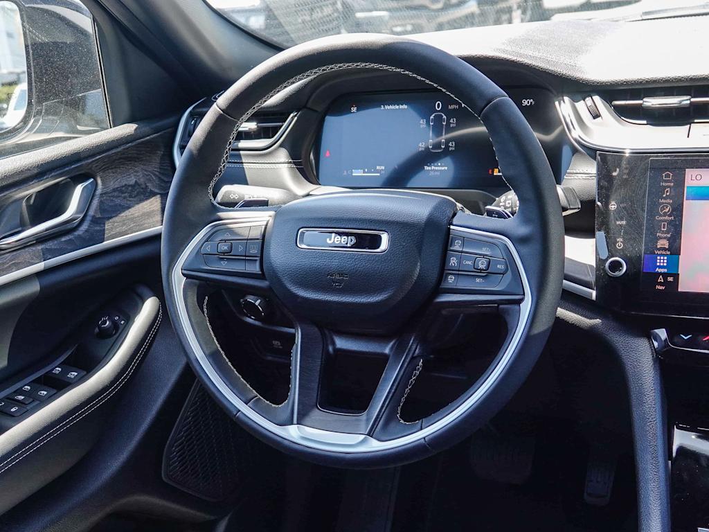 Thumbnail: 2026 Jeep Grand Cherokee L - 30