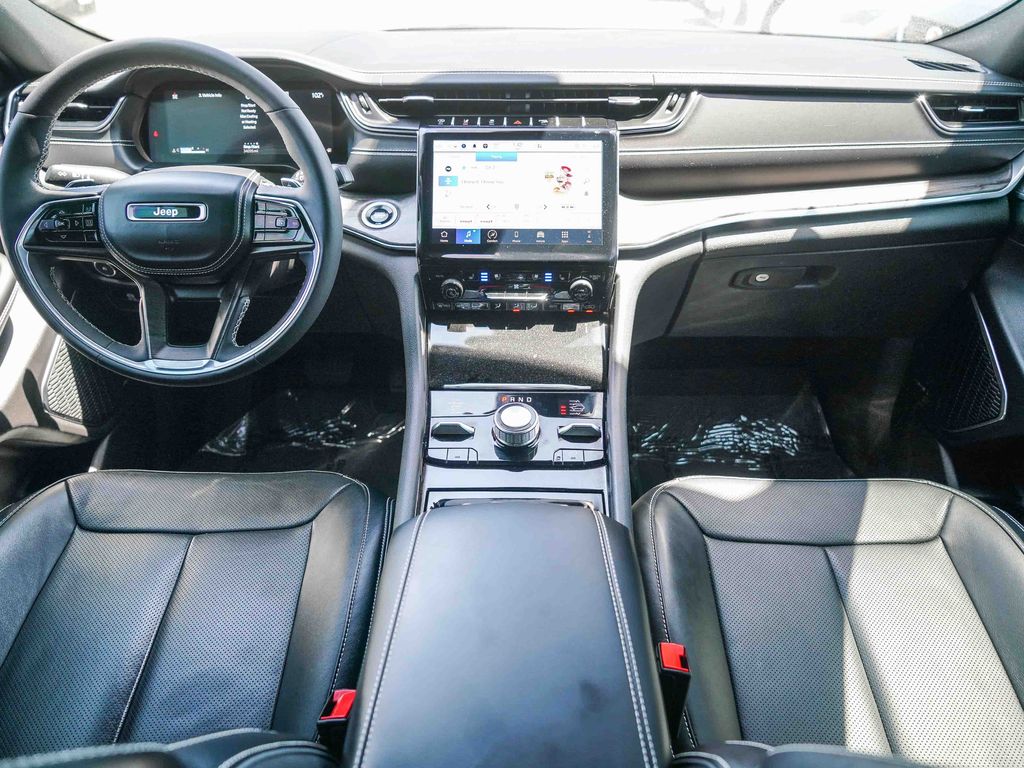 Thumbnail: 2024 Jeep Grand Cherokee L - 2