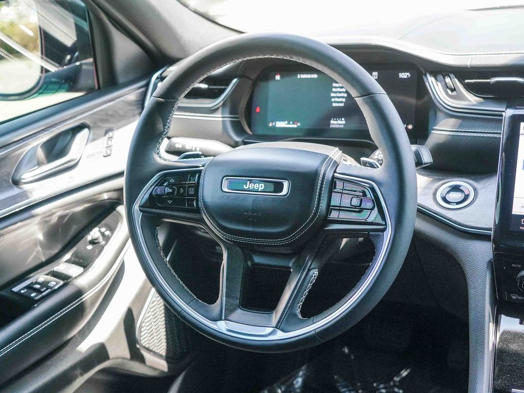 Thumbnail: 2024 Jeep Grand Cherokee L - 9