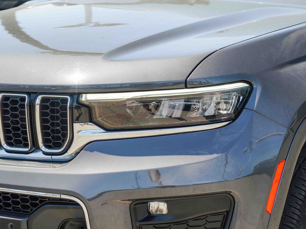 Thumbnail: 2024 Jeep Grand Cherokee L - 20