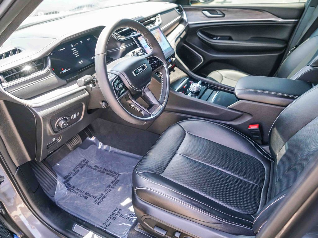 Thumbnail: 2024 Jeep Grand Cherokee L - 11