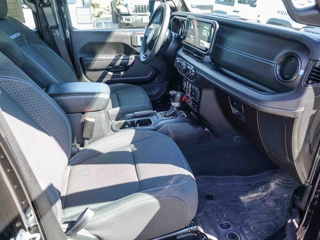 Thumbnail: 2024 Jeep Wrangler - 9