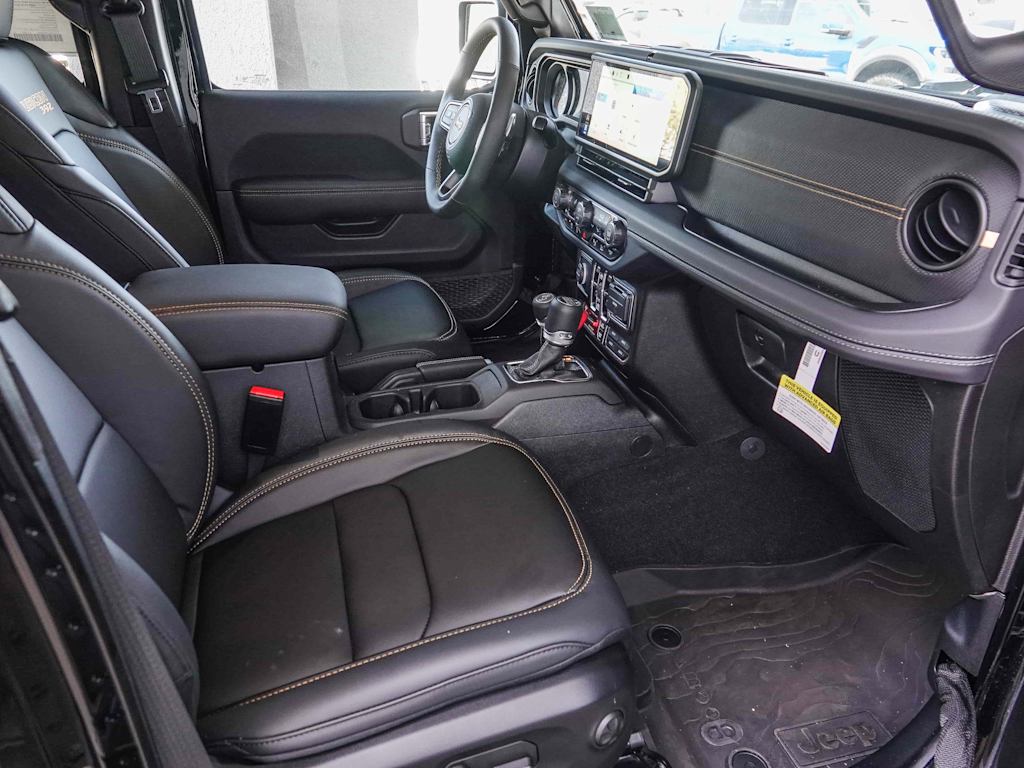 Thumbnail: 2025 Jeep Wrangler - 10