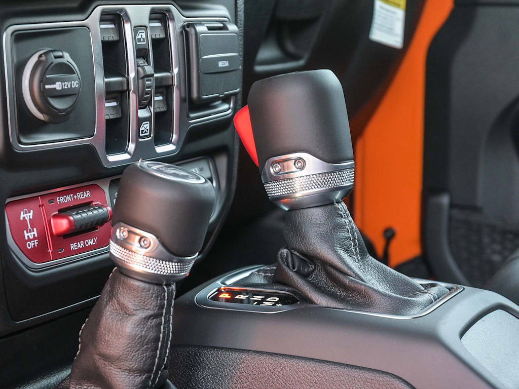 Thumbnail: 2025 Jeep Wrangler - 32