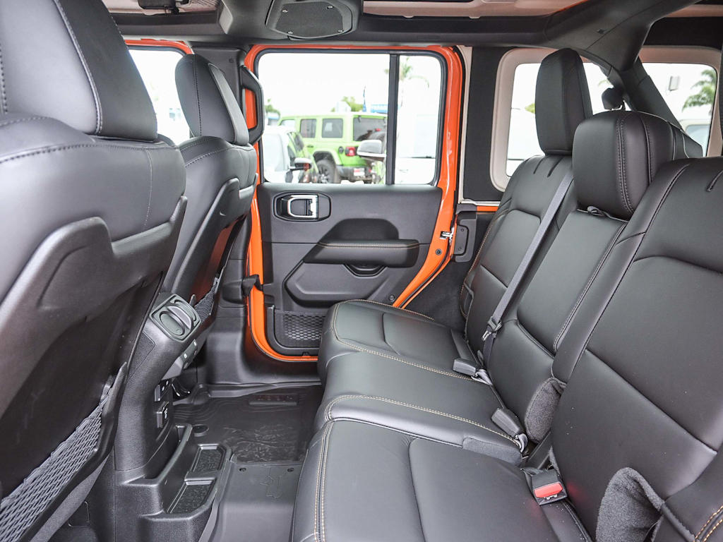 Thumbnail: 2025 Jeep Wrangler - 29