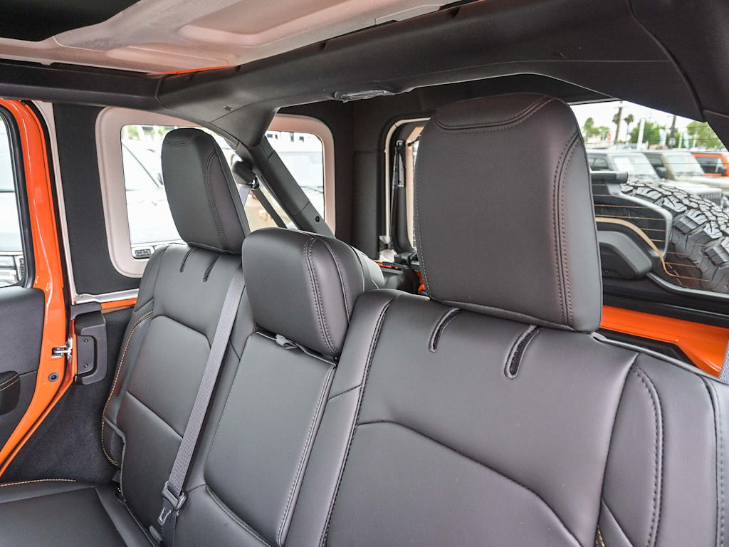 Thumbnail: 2025 Jeep Wrangler - 30