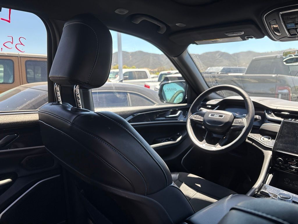 Thumbnail: 2022 Jeep Grand Cherokee - 6