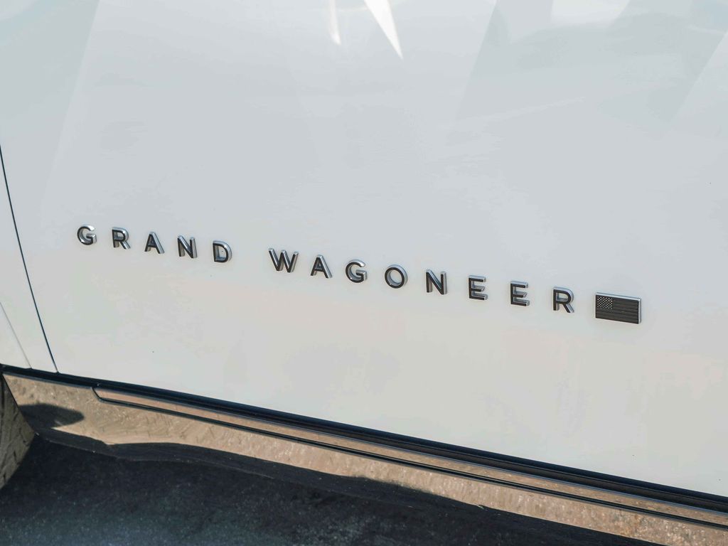 Thumbnail: 2024 Jeep Grand Wagoneer L - 21