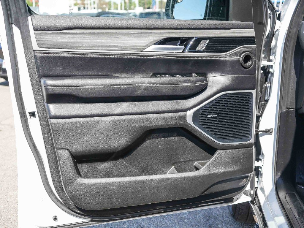 Thumbnail: 2024 Jeep Wagoneer - 26