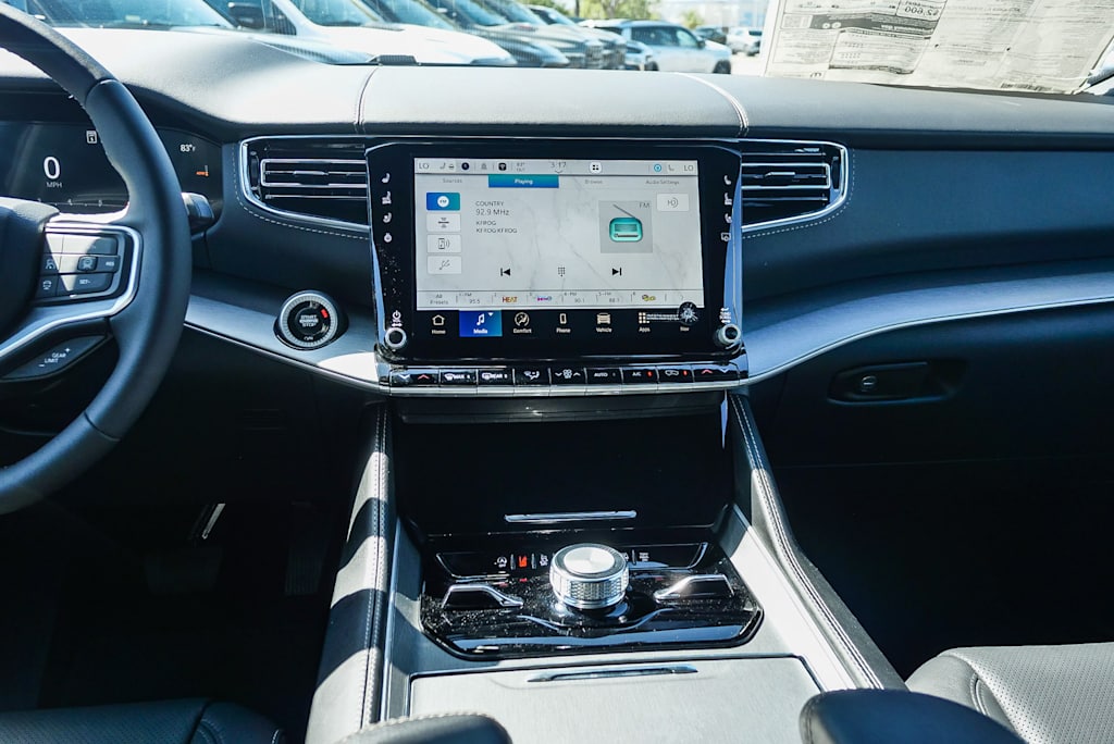 Thumbnail: 2026 Jeep Grand Wagoneer - 9