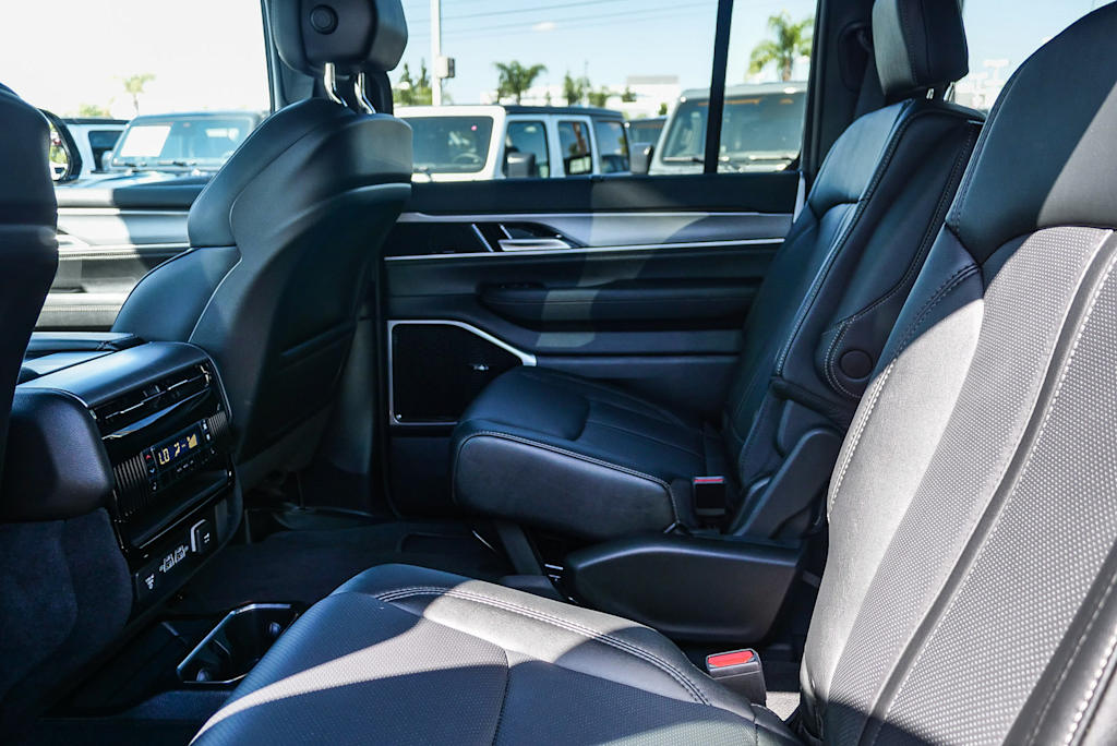 Thumbnail: 2026 Jeep Grand Wagoneer - 12