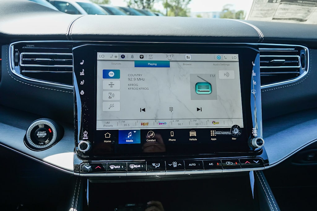 Thumbnail: 2026 Jeep Grand Wagoneer - 14