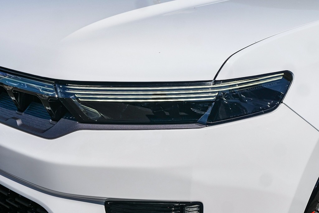 Thumbnail: 2026 Jeep Grand Wagoneer - 21