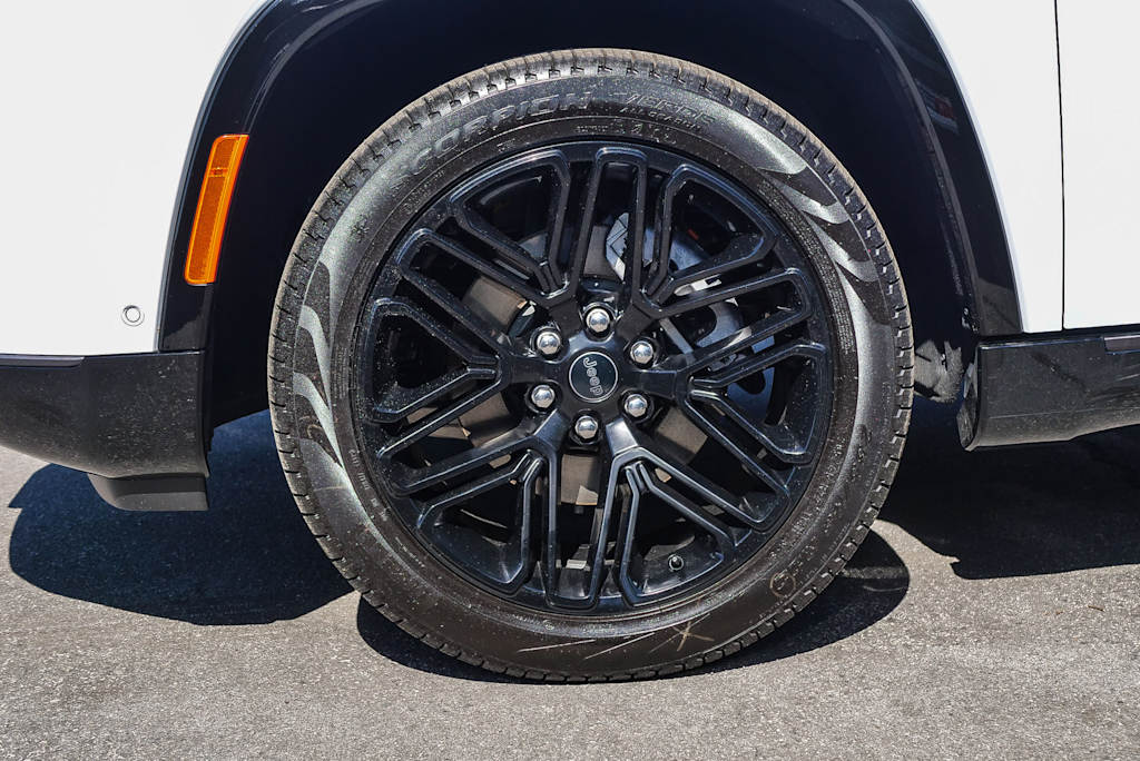 Thumbnail: 2026 Jeep Grand Wagoneer - 20