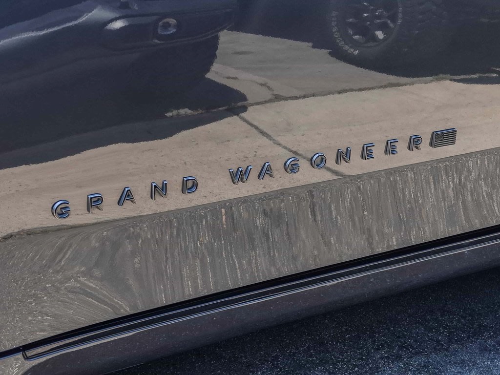 Thumbnail: 2022 Jeep Grand Wagoneer - 20