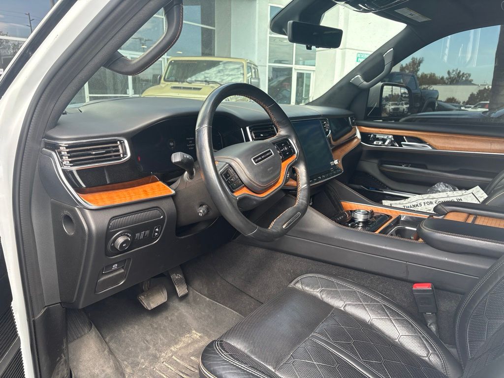 Thumbnail: 2022 Jeep Grand Wagoneer - 2