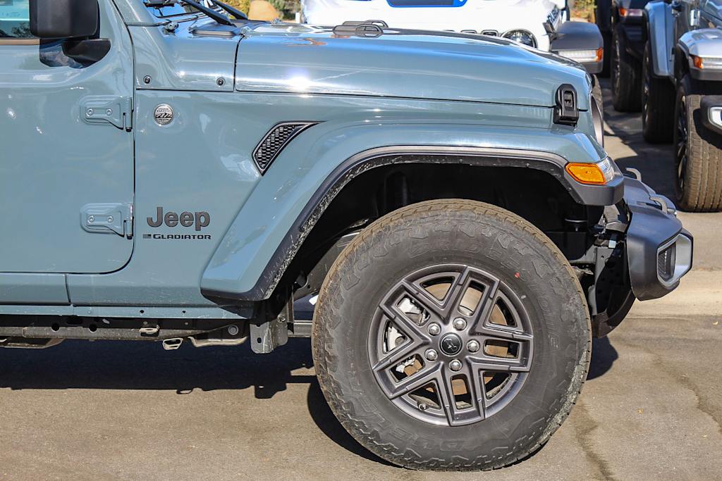 2024 Jeep Gladiator Sport 7