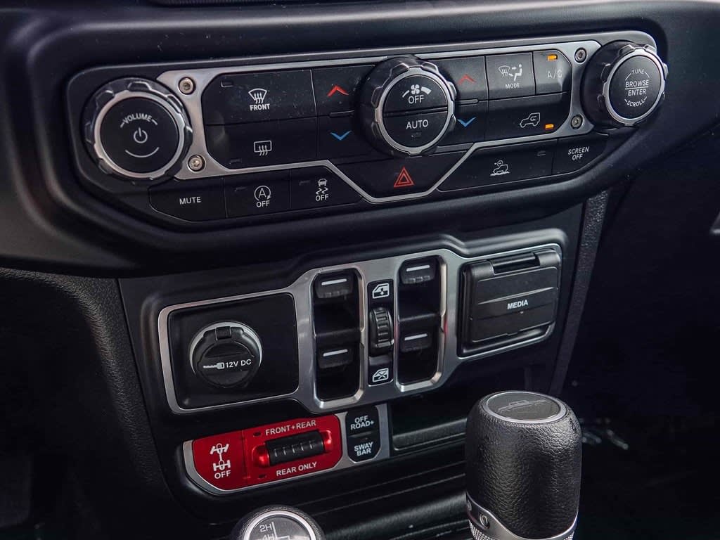 Thumbnail: 2021 Jeep Gladiator - 25