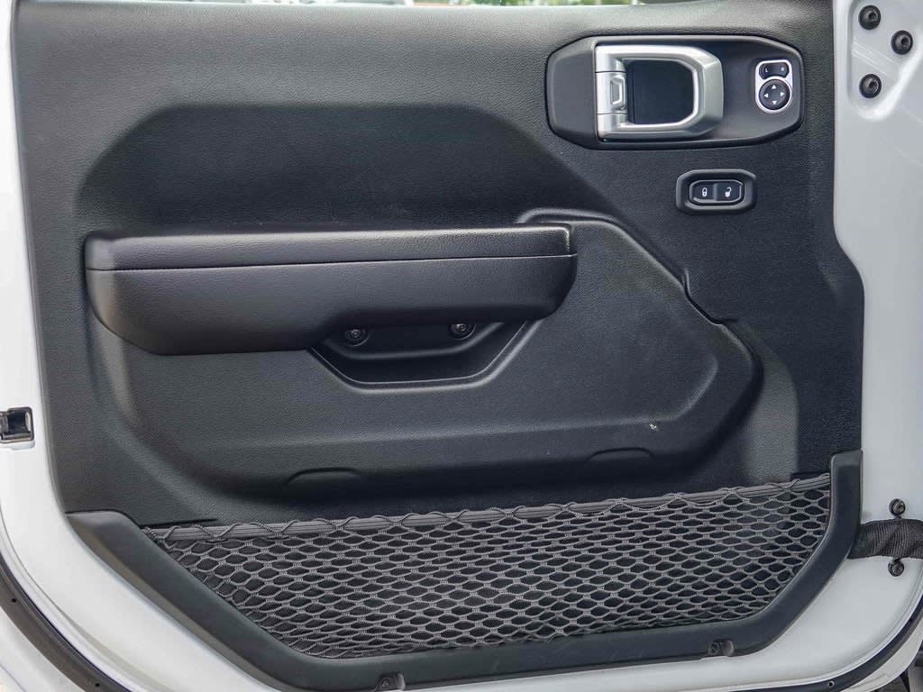 Thumbnail: 2021 Jeep Gladiator - 23