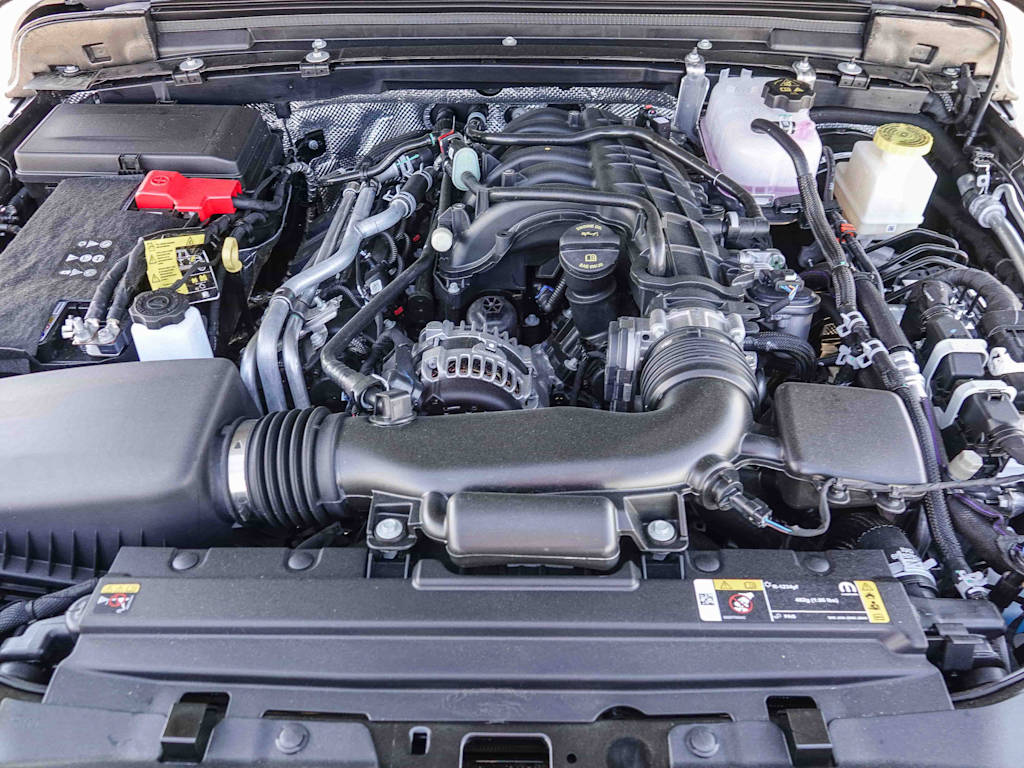 2025 Jeep Gladiator Sport 8