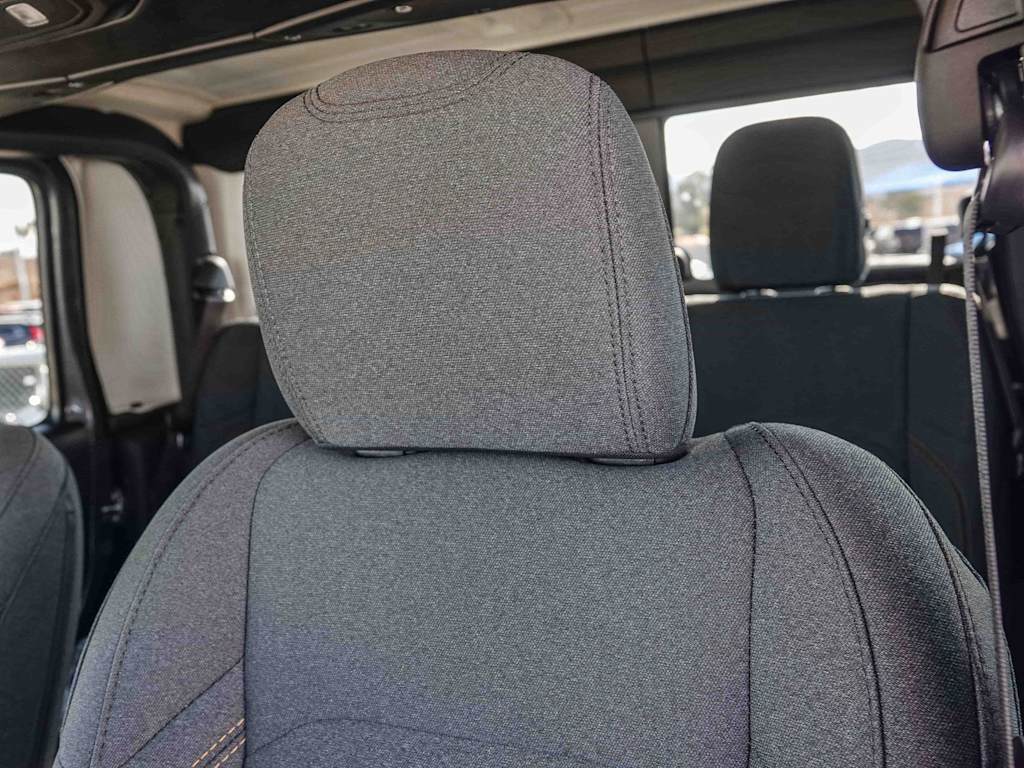 2025 Jeep Gladiator Sport 25