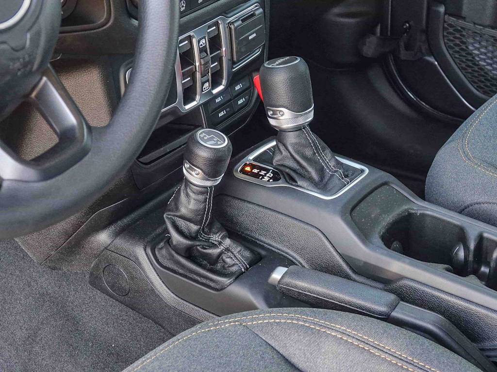 2025 Jeep Gladiator Sport 13