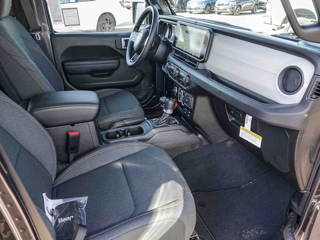 2025 Jeep Gladiator Sport 10