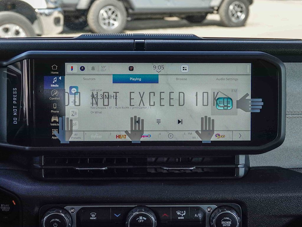 2025 Jeep Gladiator Sport 21