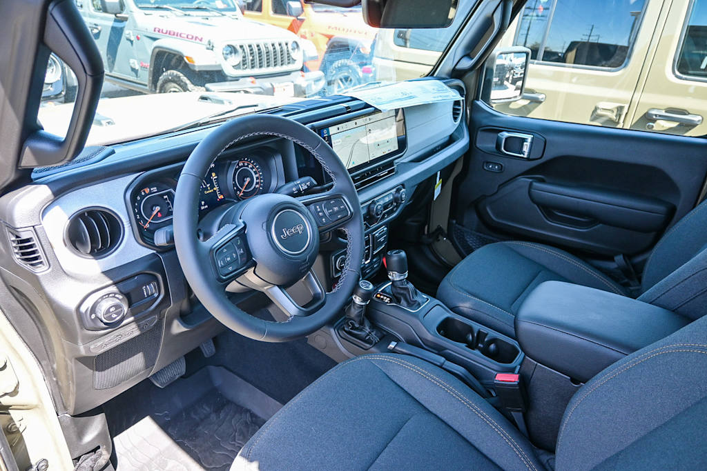 Thumbnail: 2025 Jeep Gladiator - 2