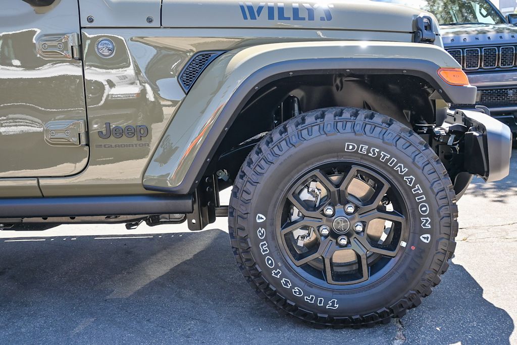 Thumbnail: 2025 Jeep Gladiator - 22