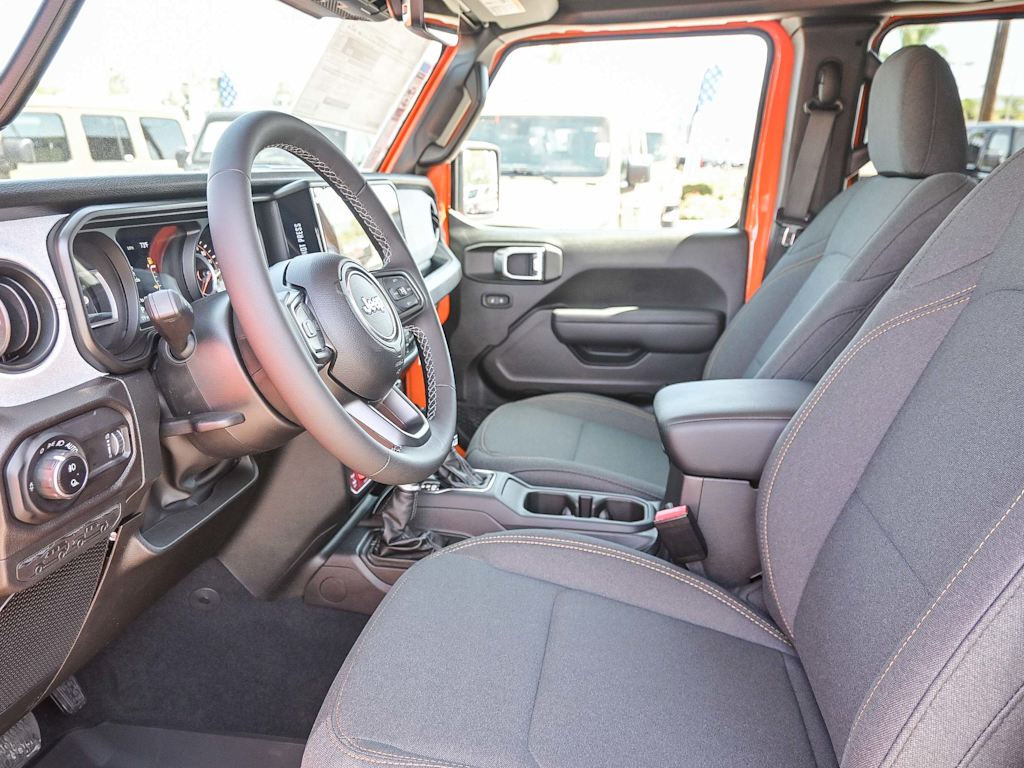 Thumbnail: 2025 Jeep Gladiator - 11