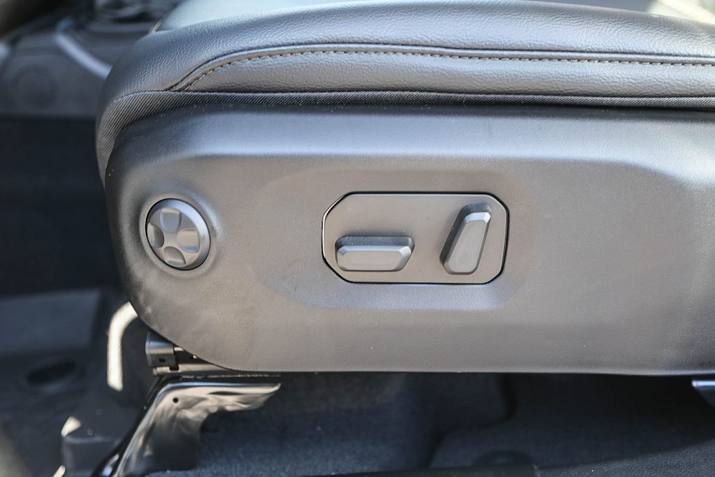Thumbnail: 2025 Jeep Gladiator - 24