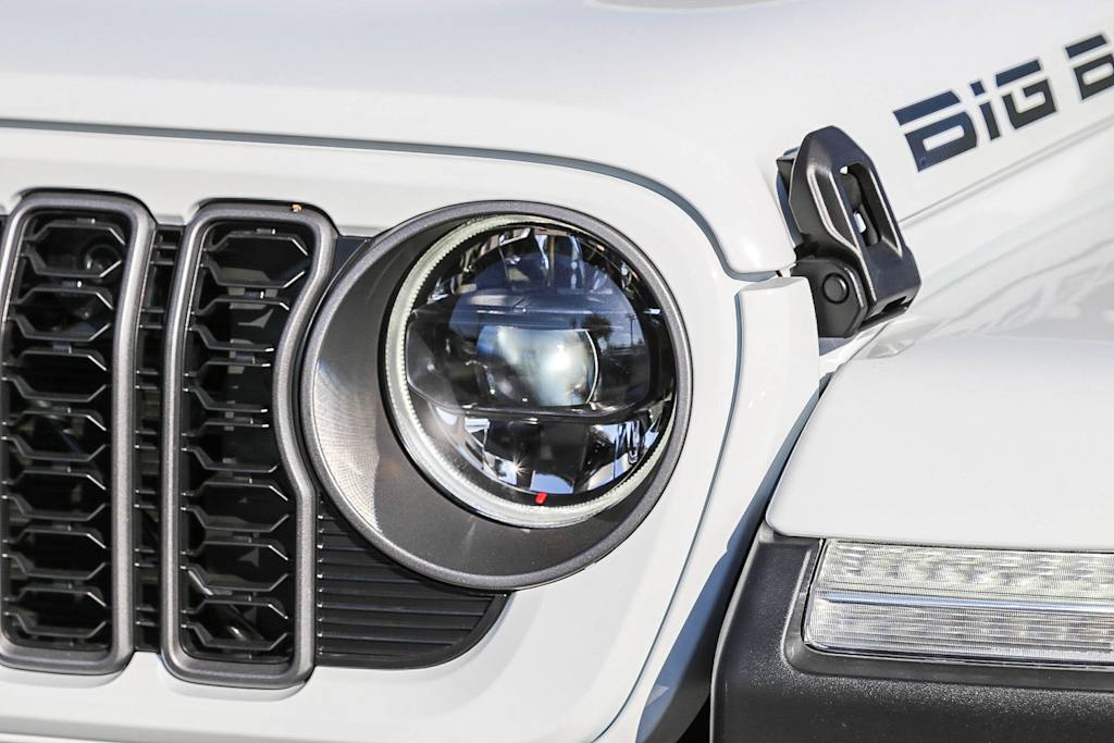 Thumbnail: 2025 Jeep Gladiator - 19