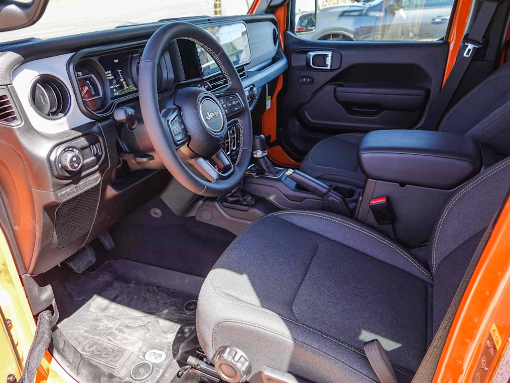 Thumbnail: 2025 Jeep Gladiator - 9