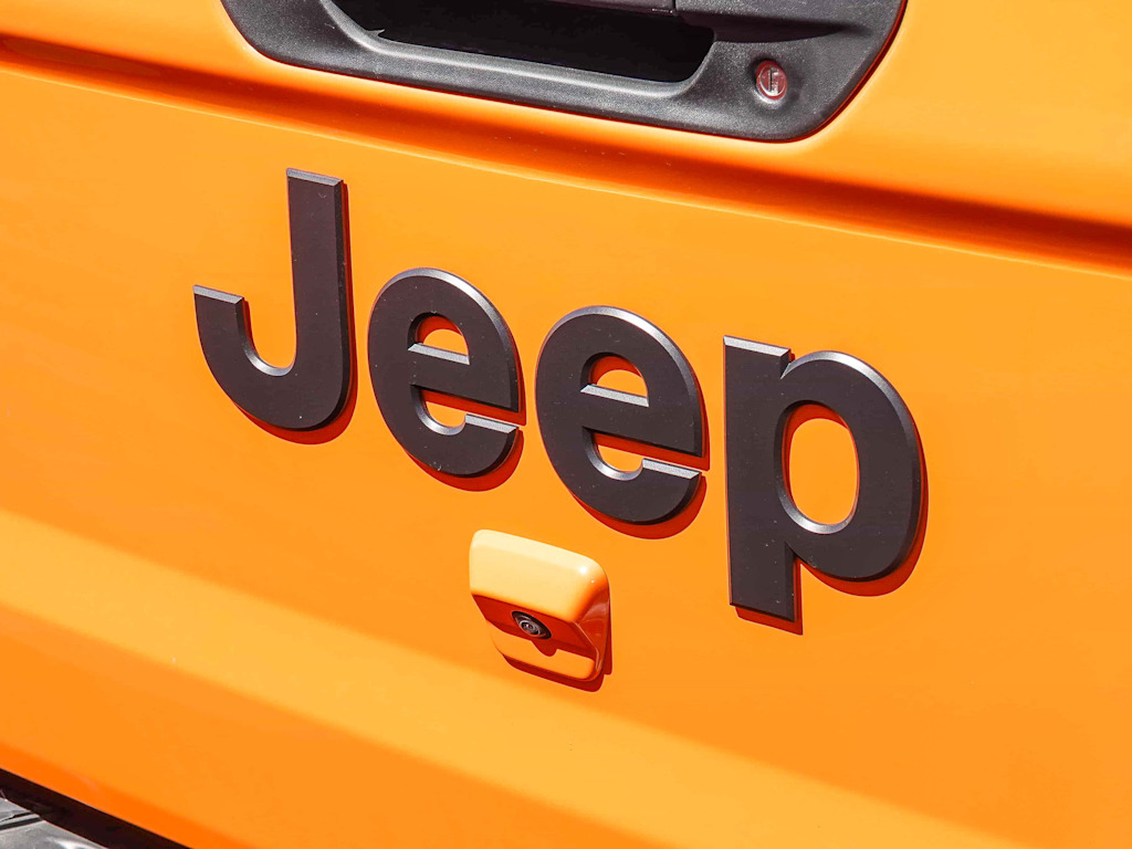 Thumbnail: 2025 Jeep Gladiator - 16