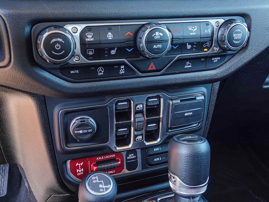 Thumbnail: 2025 Jeep Gladiator - 26