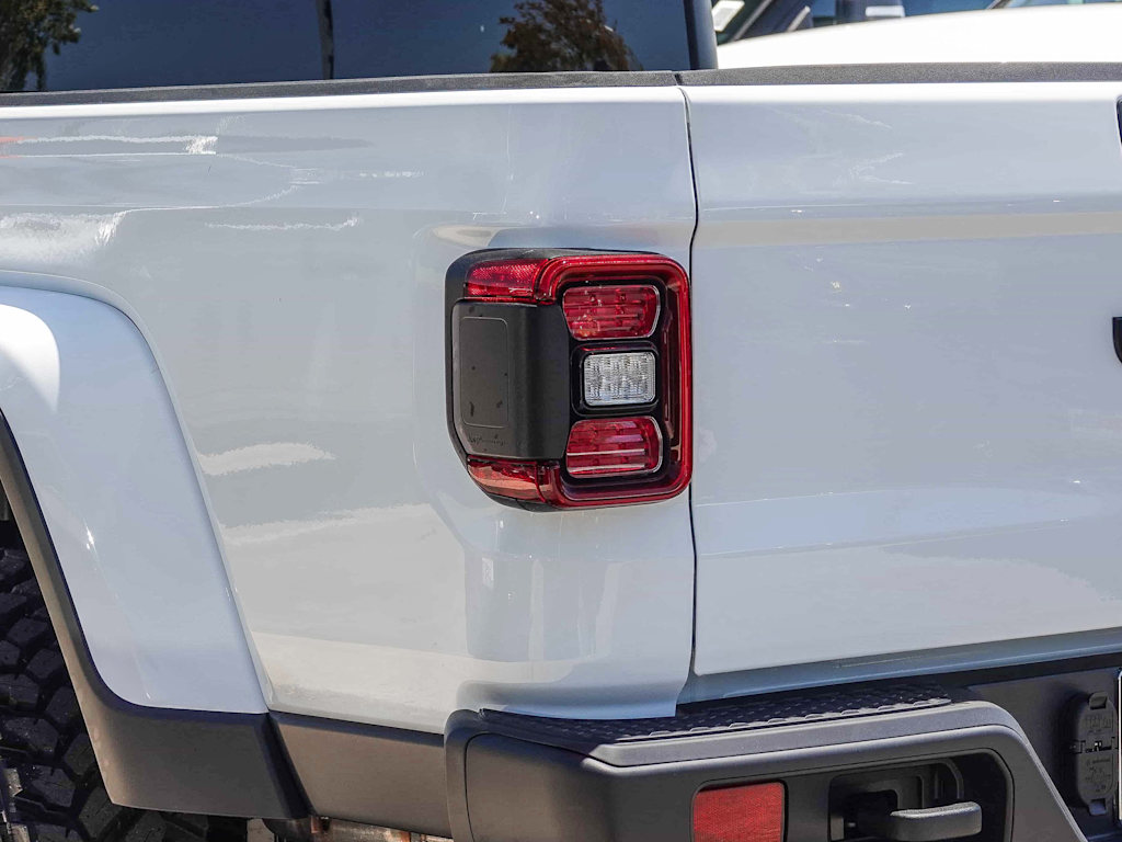 Thumbnail: 2025 Jeep Gladiator - 12