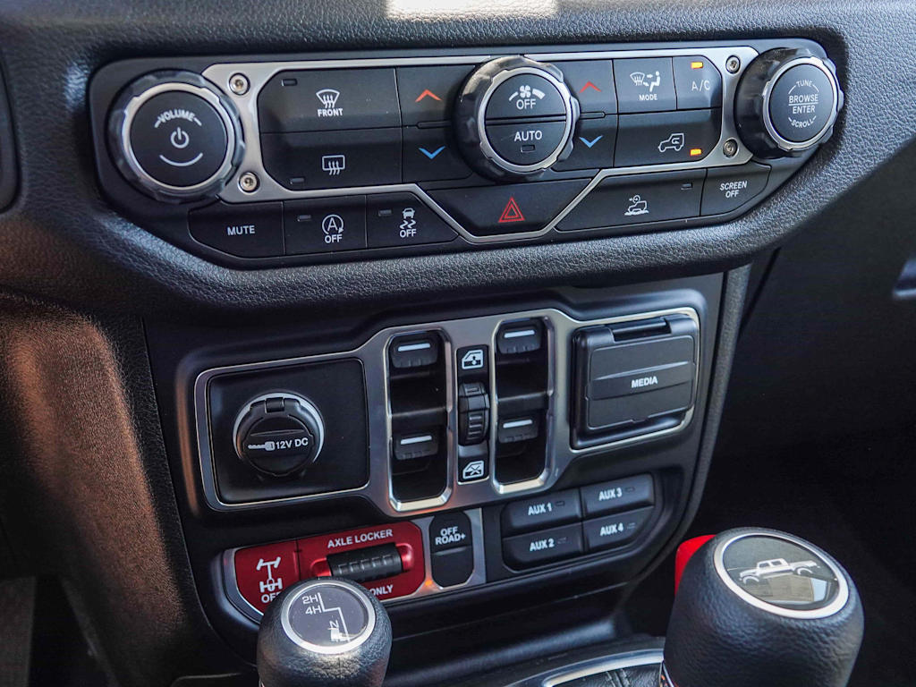 Thumbnail: 2025 Jeep Gladiator - 25