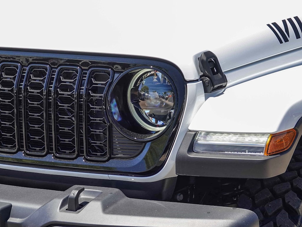 Thumbnail: 2025 Jeep Gladiator - 19