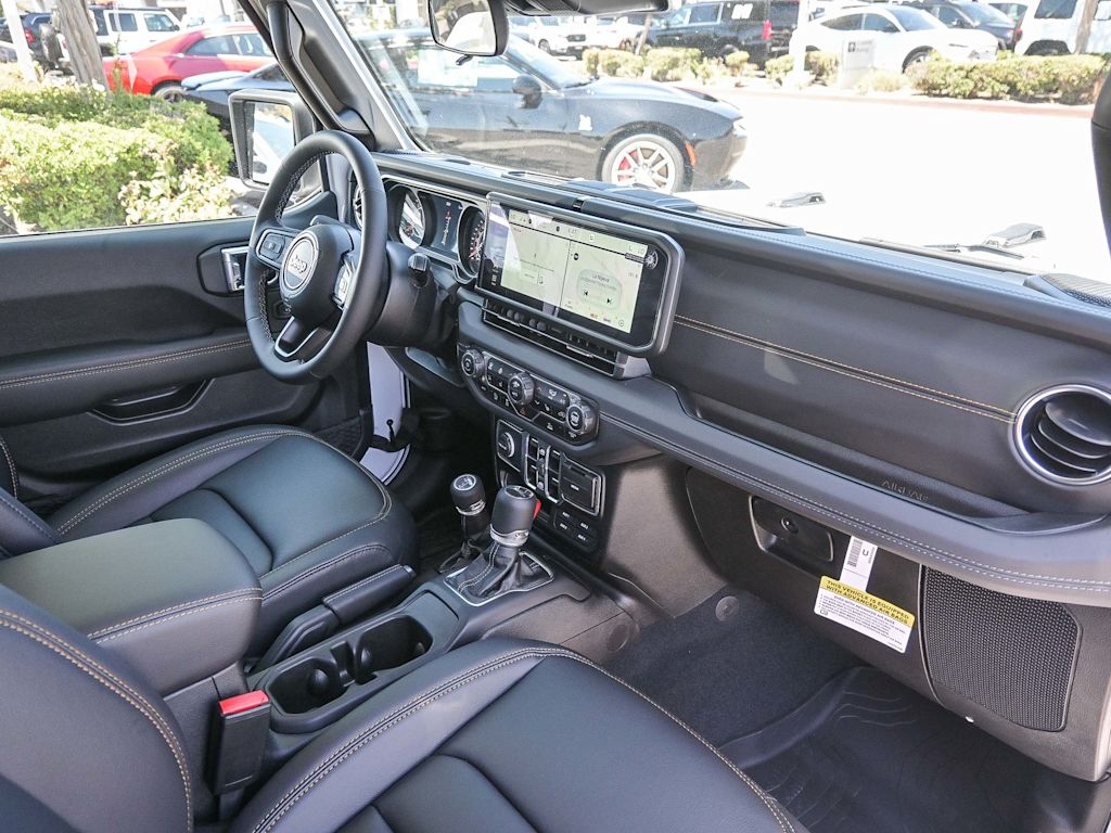 Thumbnail: 2025 Jeep Gladiator - 26
