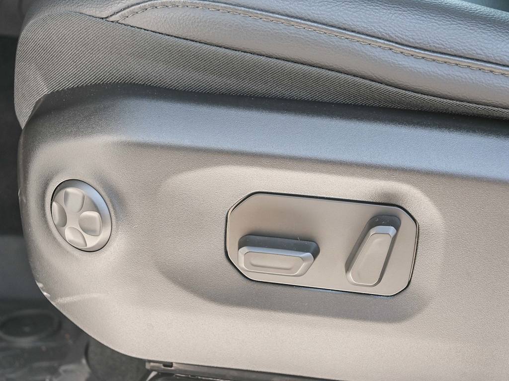 Thumbnail: 2025 Jeep Gladiator - 31