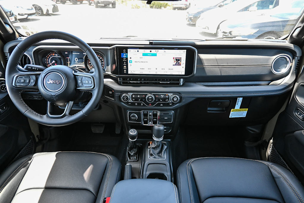 Thumbnail: 2025 Jeep Gladiator - 13